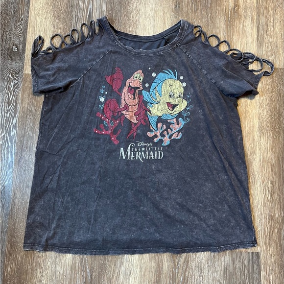 Distressed look Disney Littke Mermaid Torrid Shirt Sz 3 - Picture 2 of 4